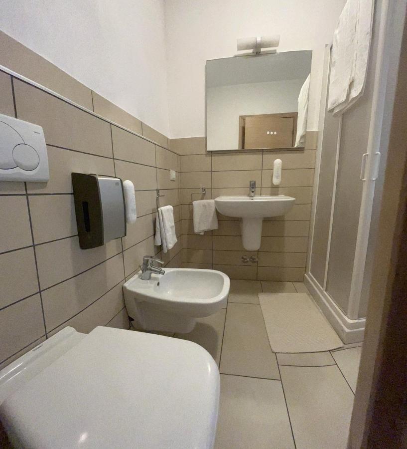 Bed & Breakfast La Rondinella Cerasolo Екстер'єр фото